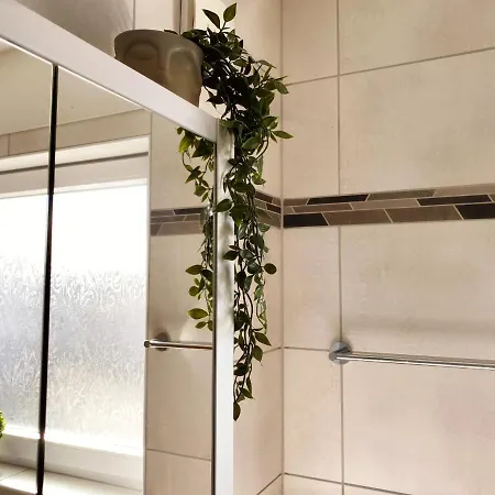 Gaestehaus Beim Metzger / Am Nuerburgring Dottingen (Rhineland-Palatinate)