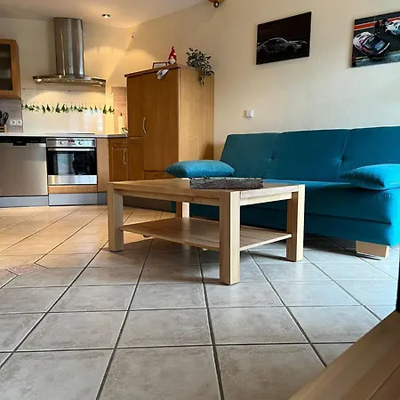 Apartmán Gaestehaus Beim Metzger / Am Nuerburgring Dottingen (Rhineland-Palatinate)