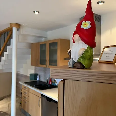 Gaestehaus Beim Metzger / Am Nuerburgring Apartament Dottingen (Rhineland-Palatinate)