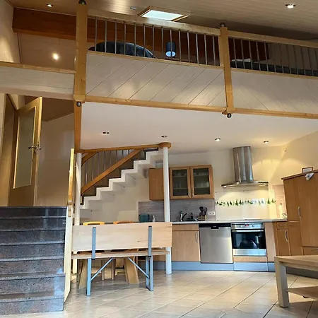 Gaestehaus Beim Metzger / Am Nuerburgring Dottingen (Rhineland-Palatinate)