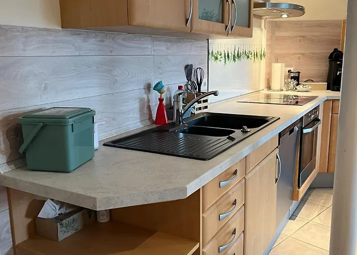 Gaestehaus Beim Metzger / Am Nuerburgring * Dottingen (Rhineland-Palatinate)